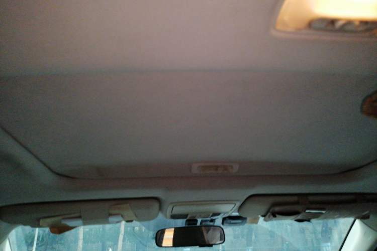 Used Honda CR-V 2012 2.4L four-wheel drive luxury version Headliner