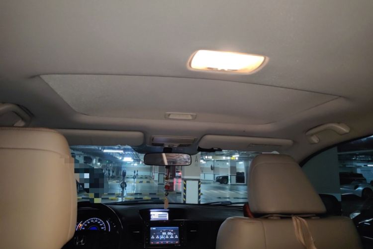Used Honda CR-V 2012 2.4L four-wheel drive luxury version Headliner