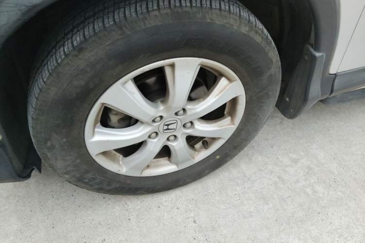 Used Honda CR-V 2012 2.0L two-wheel drive urban version Left Front Wheel Hub