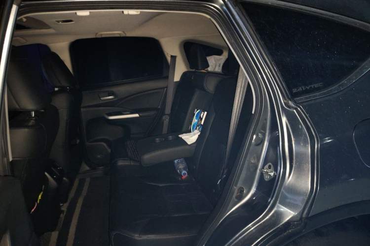 Used Honda CR-V 2012 2.4L four-wheel drive luxury version Left Rear Seat