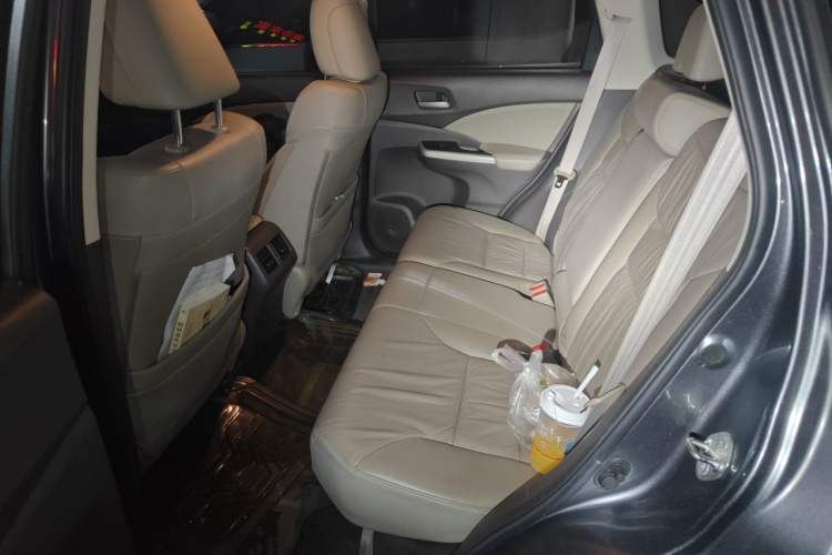 Used Honda CR-V 2012 2.4L four-wheel drive luxury version Left Rear Seat