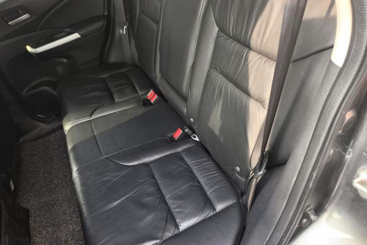 Used Honda CR-V 2012 2.4L four-wheel drive luxury version Left Rear Seat