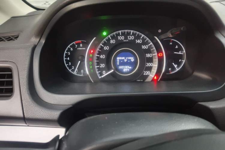 Used Honda CR-V 2012 2.4L four-wheel drive luxury version Odometer Close Up