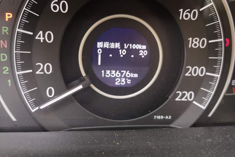 Used Honda CR-V 2012 2.4L four-wheel drive luxury version Odometer Close Up