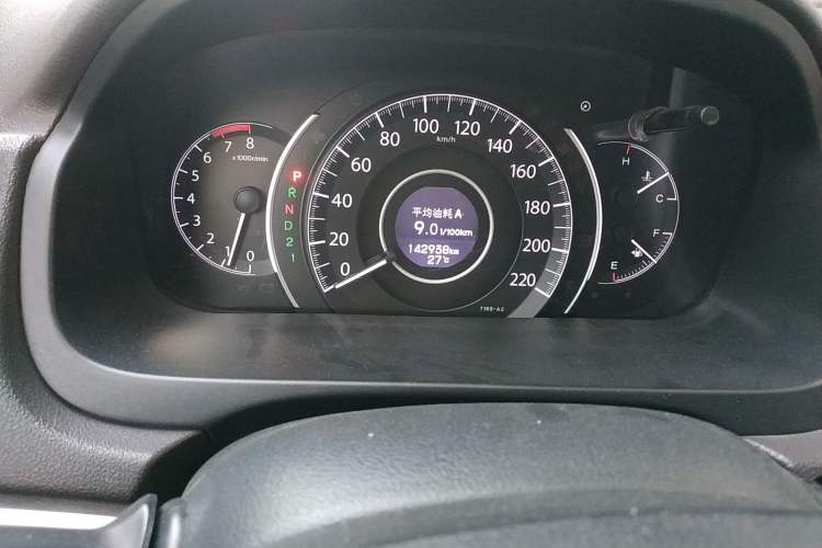 Used Honda CR-V 2012 2.0L two-wheel drive urban version Odometer Close Up
