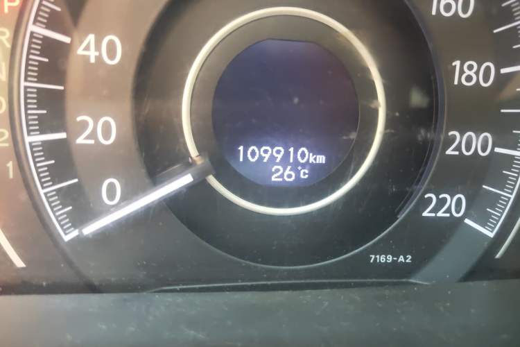 Used Honda CR-V 2012 2.0L Four-wheel Drive Classic Edition Odometer Close Up
