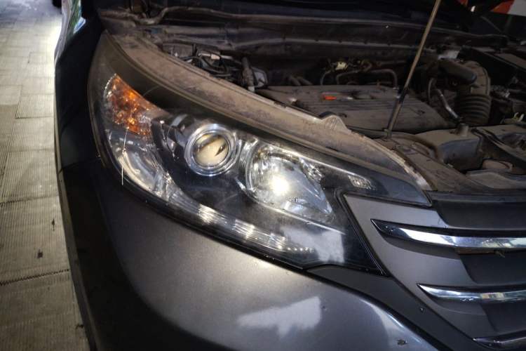 Used Honda CR-V 2012 2.4L four-wheel drive luxury version Right Front Headlight