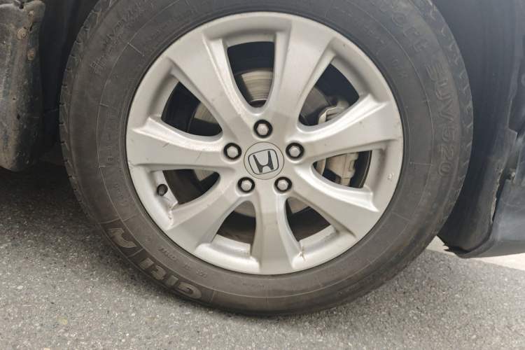 Used Honda CR-V 2012 2.0L two-wheel drive urban version Right Front Wheel Hub