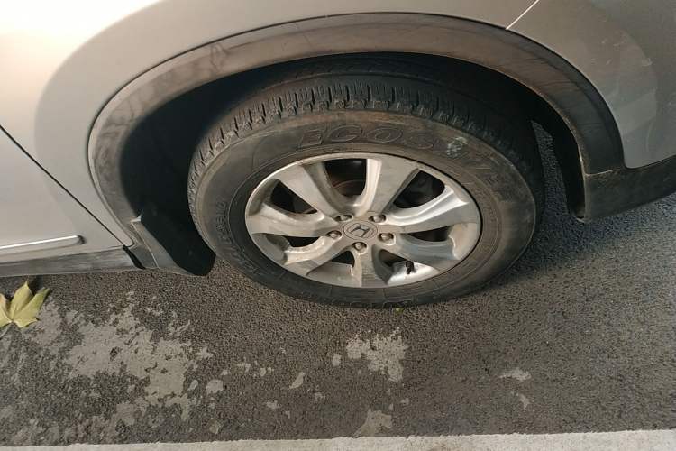 Used Honda CR-V 2012 2.0L two-wheel drive urban version Right Front Wheel Hub