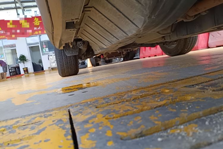 Used Honda CR-V 2012 2.0L two-wheel drive urban version Right Side Sill