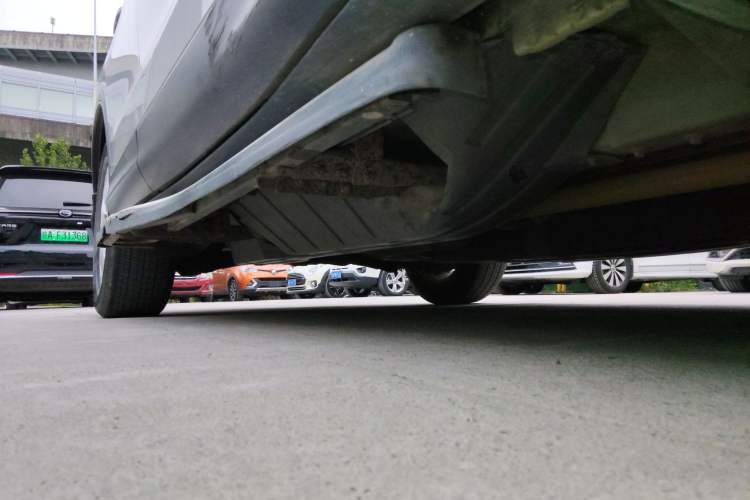 Used Honda CR-V 2012 2.0L two-wheel drive urban version Right Side Sill