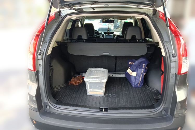 Used Honda CR-V 2012 2.4L four-wheel drive luxury version Trunk