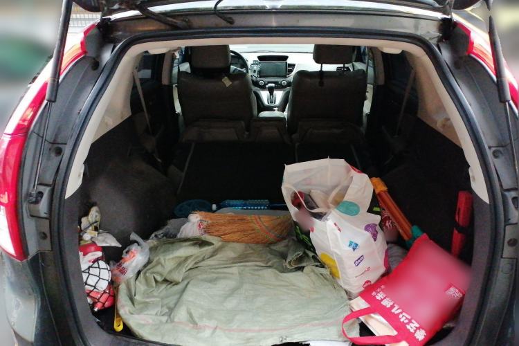 Used Honda CR-V 2012 2.4L four-wheel drive luxury version Trunk