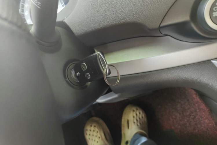 Used Honda CR-V 2012 2.0L two-wheel drive urban version Vehicle Key