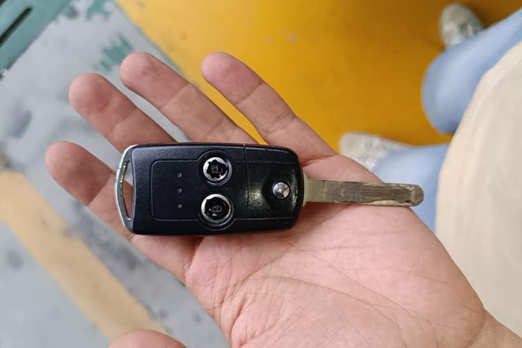 Used Honda CR-V 2012 2.0L two-wheel drive urban version Vehicle Key