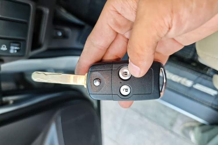 Used Honda CR-V 2012 2.0L two-wheel drive urban version Vehicle Key