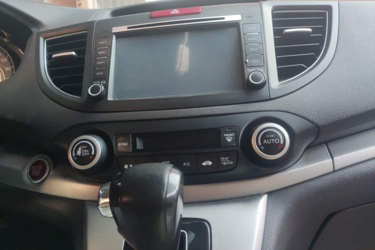 Used Honda CR-V 2012 2.4L four-wheel drive luxury version Audio And AC Panel