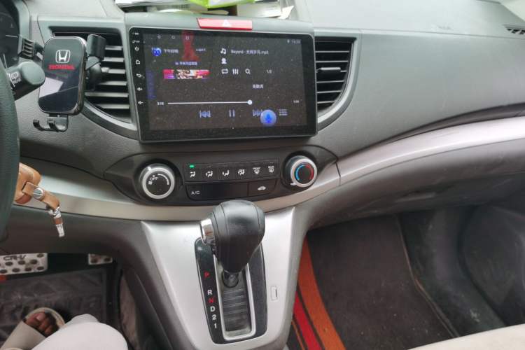 Used Honda CR-V 2012 2.0L two-wheel drive urban version Audio And AC Panel