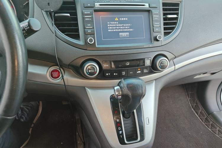 Used Honda CR-V 2012 2.4L four-wheel drive luxury version Audio And AC Panel
