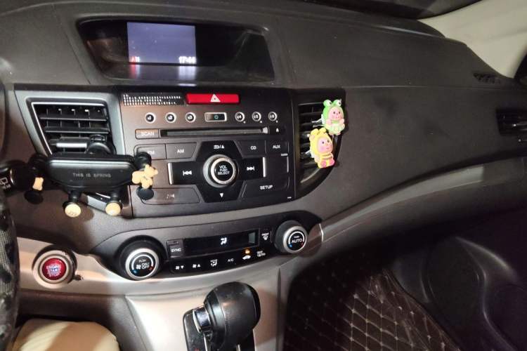 Used Honda CR-V 2012 2.4L four-wheel drive luxury version Audio And AC Panel