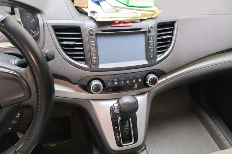 Used Honda CR-V 2012 2.0L two-wheel drive urban version Audio And AC Panel