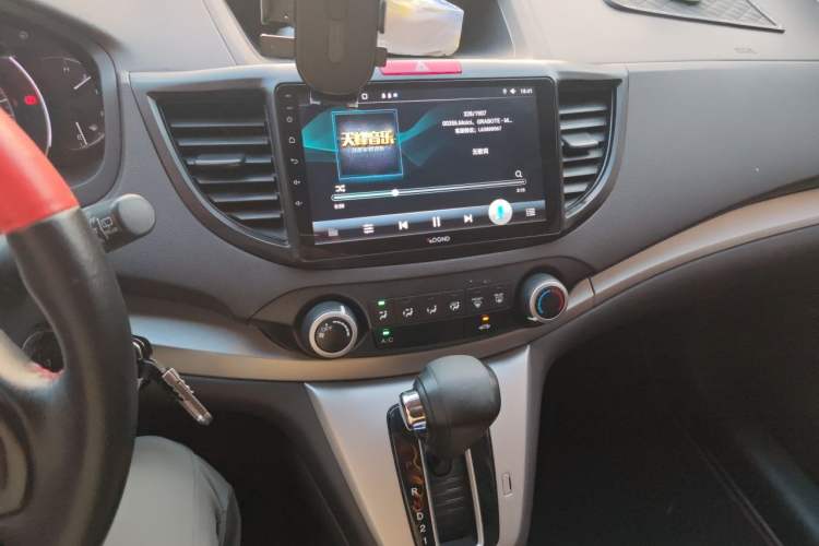 Used Honda CR-V 2012 2.0L two-wheel drive urban version Audio And AC Panel