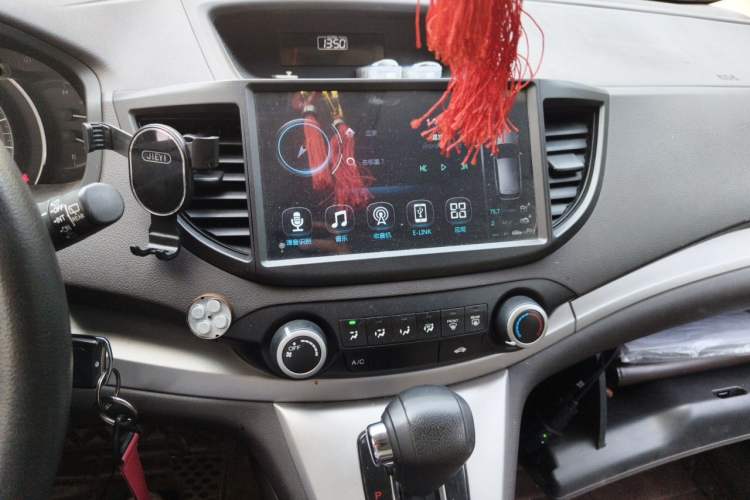 Used Honda CR-V 2012 2.0L two-wheel drive urban version Audio And AC Panel