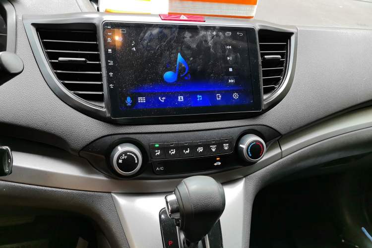 Used Honda CR-V 2012 2.0L two-wheel drive urban version Audio And AC Panel