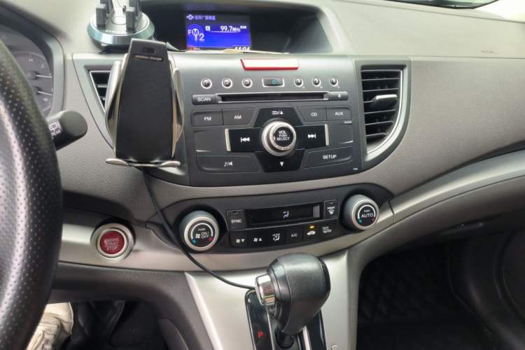 Used Honda CR-V 2012 2.4L four-wheel drive luxury version Audio And AC Panel