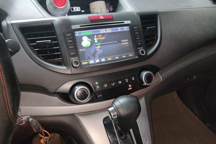 Used Honda CR-V 2012 2.0L two-wheel drive urban version Audio And AC Panel