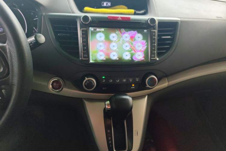 Used Honda CR-V 2012 2.0L two-wheel drive urban version Audio And AC Panel