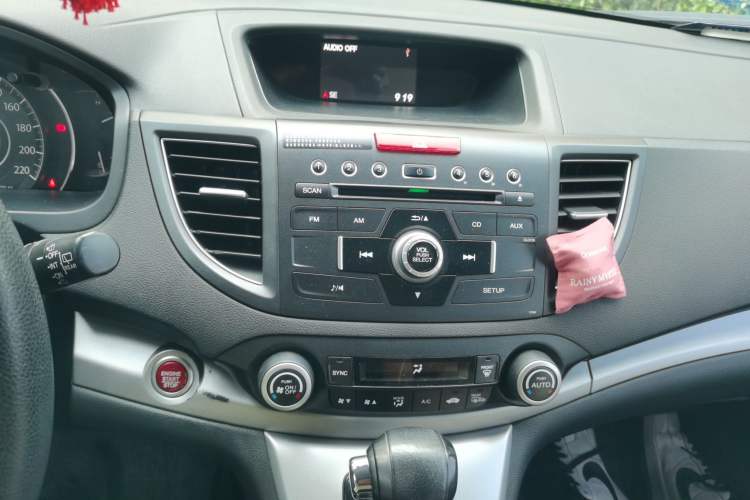 Used Honda CR-V 2012 2.4L four-wheel drive luxury version Audio And AC Panel