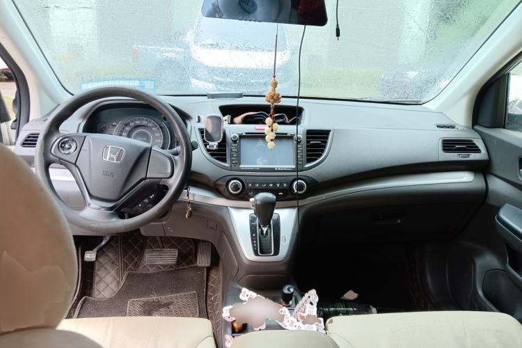 Used Honda CR-V 2012 2.0L two-wheel drive urban version Center Console