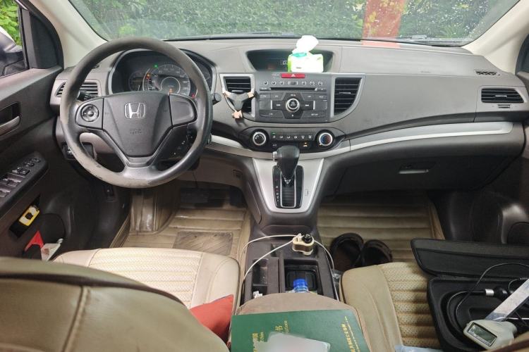 Used Honda CR-V 2012 2.0L two-wheel drive urban version Center Console