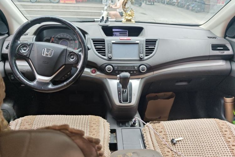 Used Honda CR-V 2012 2.4L four-wheel drive luxury version Center Console