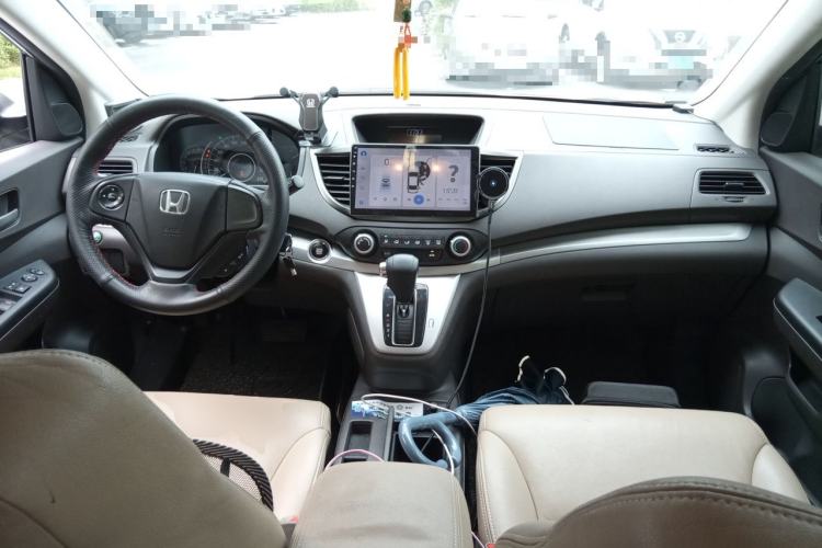 Used Honda CR-V 2012 2.0L two-wheel drive urban version Center Console