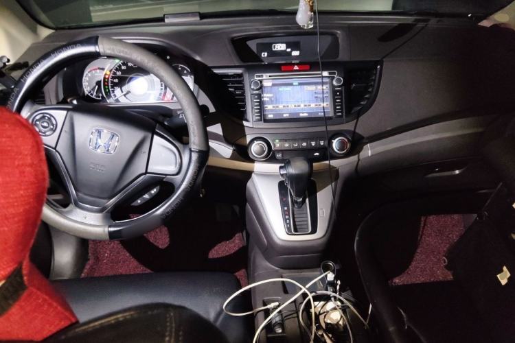 Used Honda CR-V 2012 2.0L two-wheel drive urban version Center Console