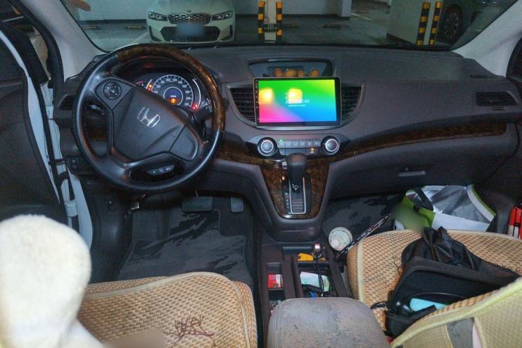 Used Honda CR-V 2012 2.0L two-wheel drive urban version Center Console
