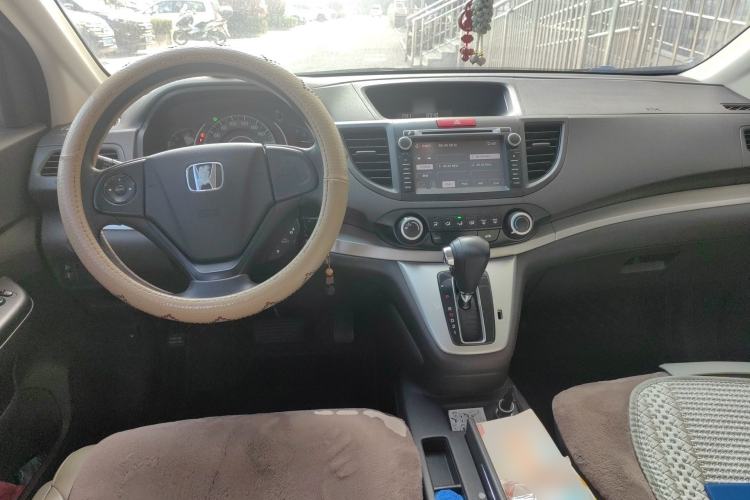 Used Honda CR-V 2012 2.0L two-wheel drive urban version Center Console