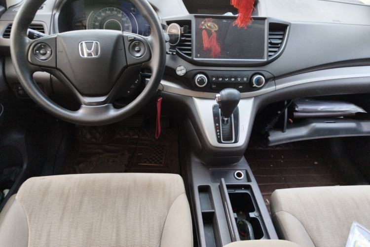 Used Honda CR-V 2012 2.0L two-wheel drive urban version Center Console