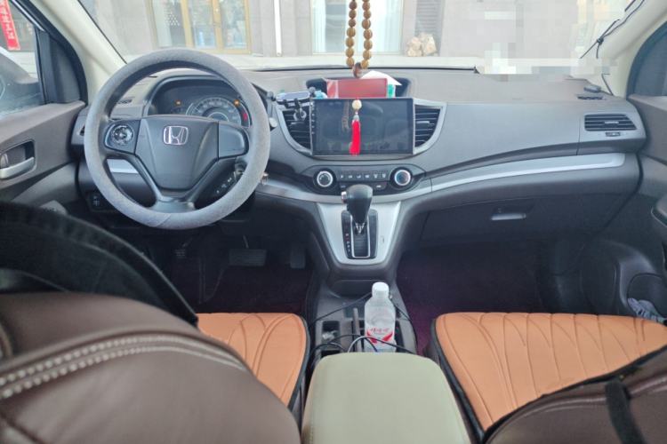 Used Honda CR-V 2012 2.0L two-wheel drive urban version Center Console