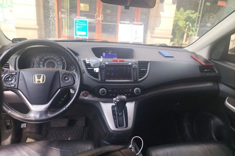 Used Honda CR-V 2012 2.4L four-wheel drive luxury version Center Console