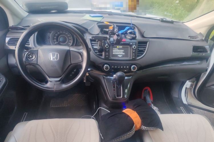 Used Honda CR-V 2012 2.0L two-wheel drive urban version Center Console