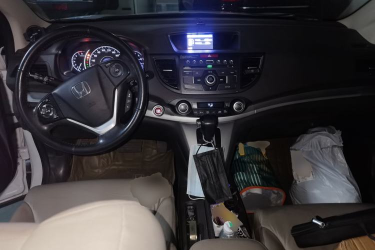 Used Honda CR-V 2012 2.4L four-wheel drive luxury version Center Console
