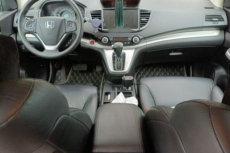 Used Honda CR-V 2012 2.4L four-wheel drive luxury version Center Console