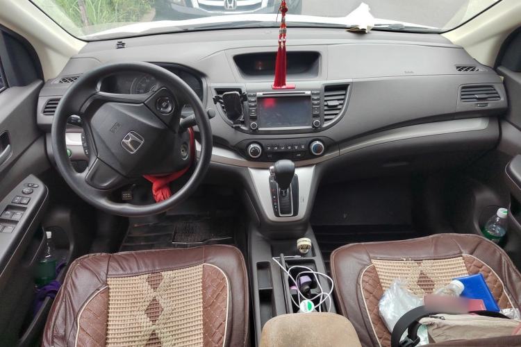 Used Honda CR-V 2012 2.0L two-wheel drive urban version Center Console