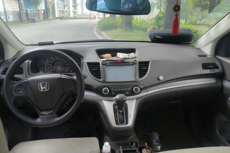 Used Honda CR-V 2012 2.0L two-wheel drive urban version Center Console