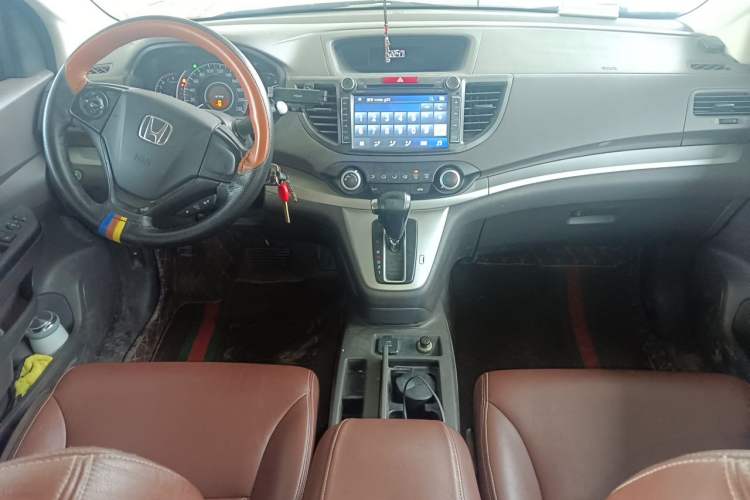 Used Honda CR-V 2012 2.0L two-wheel drive urban version Center Console