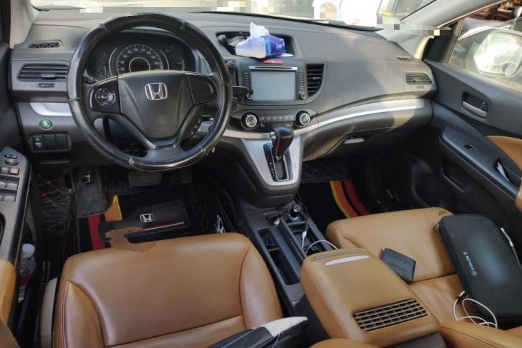 Used Honda CR-V 2012 2.0L two-wheel drive urban version Center Console