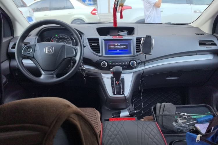 Used Honda CR-V 2012 2.0L two-wheel drive urban version Center Console